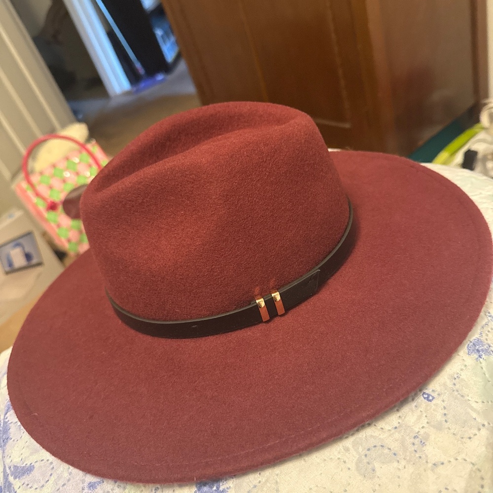 Hat, felt, House of Harlow1960